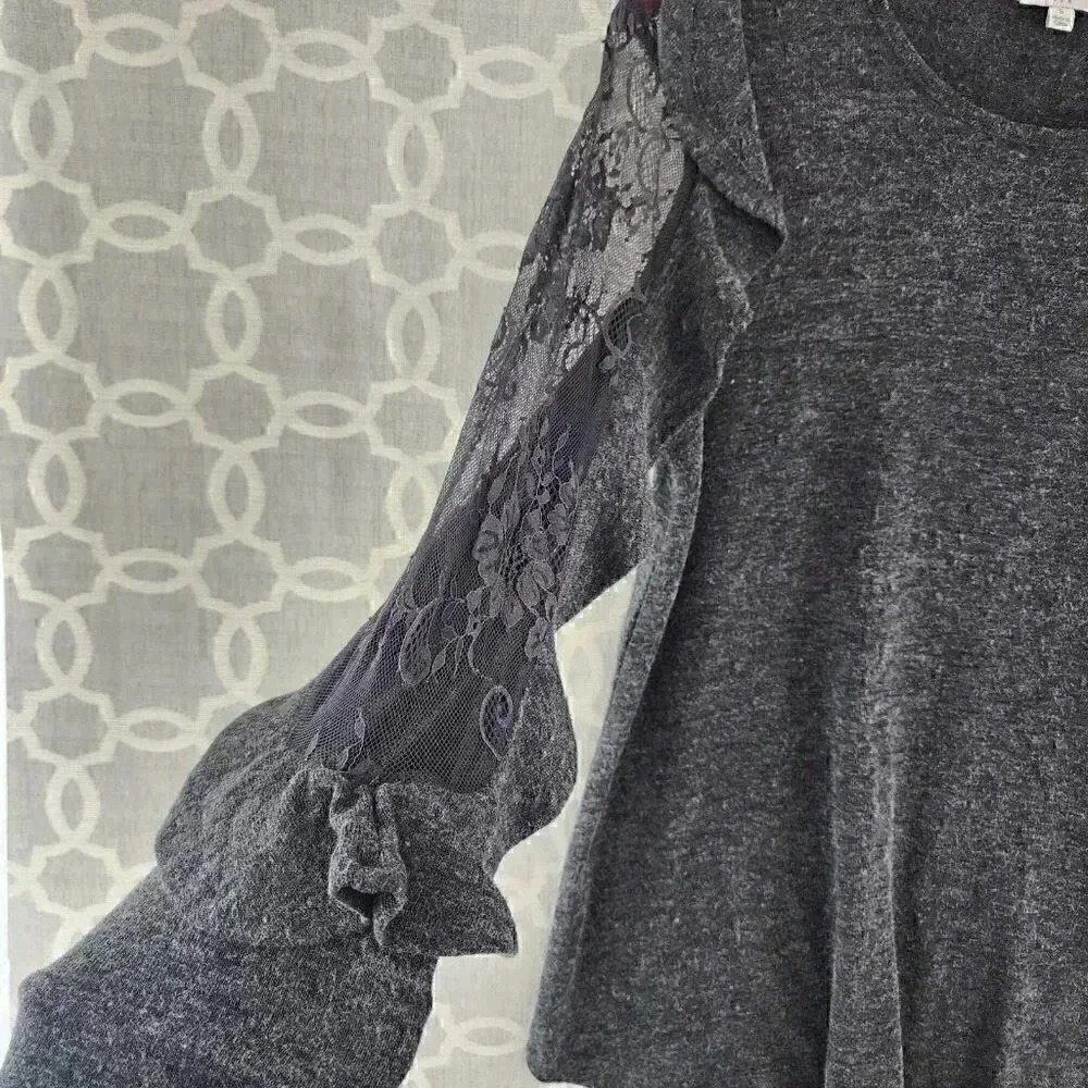 Umgee Scoop neck Dark Gray Lace Ruffle Long Sleeve Sweater Women's S - Picture 3 of 8